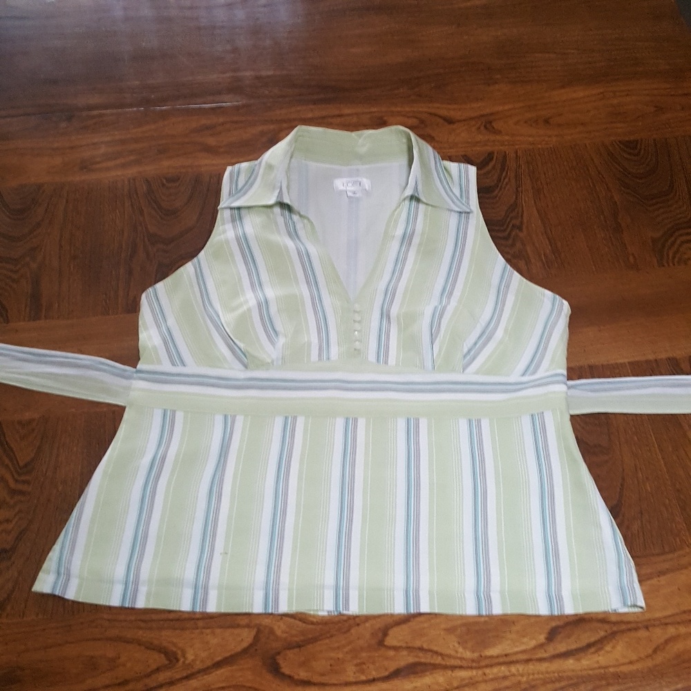 Cute Ann Taylor LOFT Collared Blouse